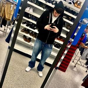 Meet your Posher, Alexander